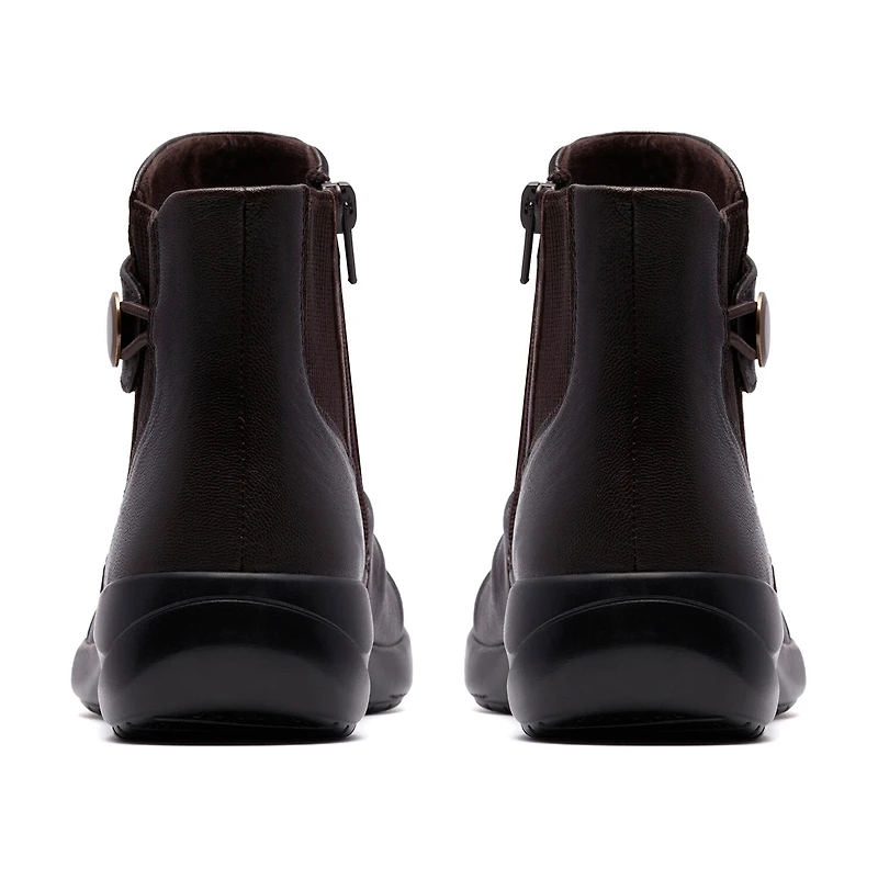 Clarks Womens Flat Heel Booties