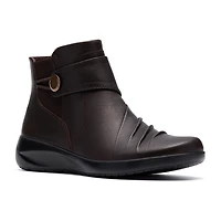 Clarks Womens Flat Heel Booties