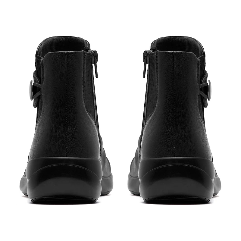 Clarks Womens Flat Heel Booties