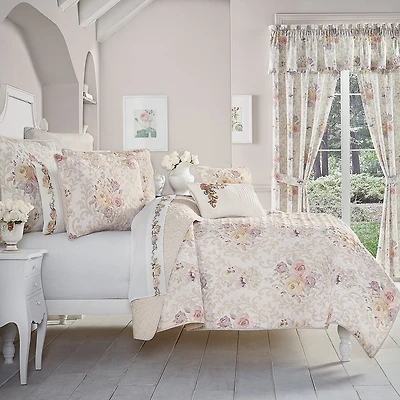 Royal Court Chardonnay Floral Quilt Set