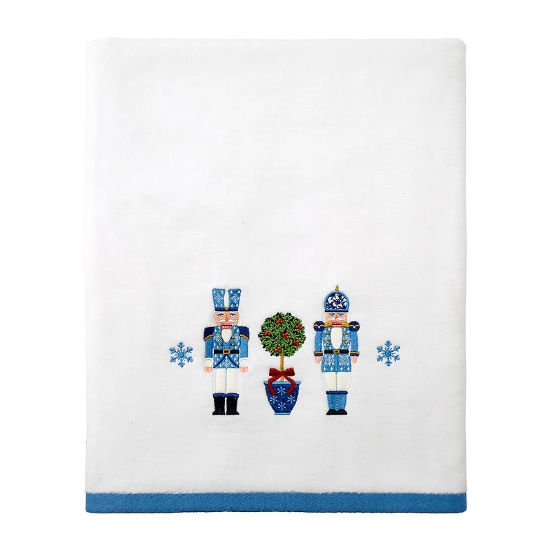 Avanti Nutcracker Trellis Holiday Bath Towel