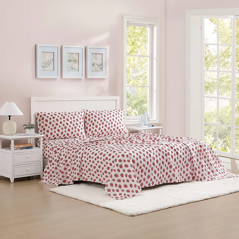 Poppy & Fritz Strawberry Picnic Sheet Set