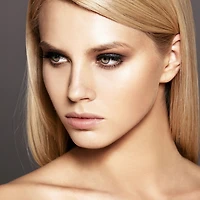 Mirabella Eye Definer
