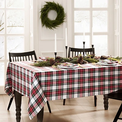 Elrene Home Fashions Christmas Plaid Tablecloth