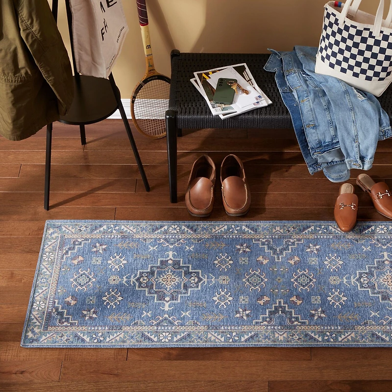 Town And Country Livie Medallion Washable 24" X 72" Indoor Rectangular Runner