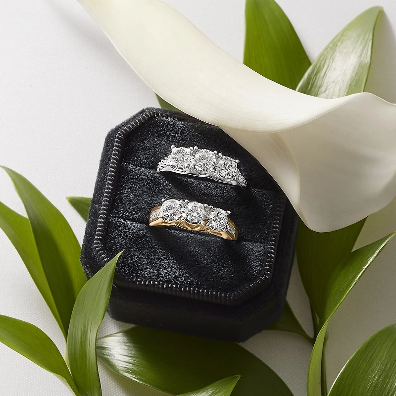 Love Lives Forever (G / Si1-Si2) Womens 1 1/2 CT. T.W. Lab Grown White Diamond 10K Gold Round 3-Stone Engagement Ring
