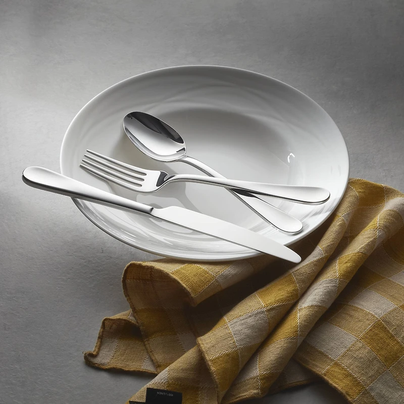 Oneida Grant 20-pc. Flatware Set