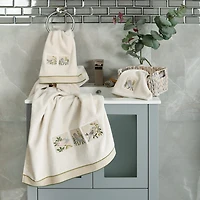 Linum Home Textiles Belinda 2-pc. Embellished Animal Bath Towel
