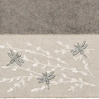 Linum Home Textiles Braelyn 2-pc. Embellished Animal Bath Towel