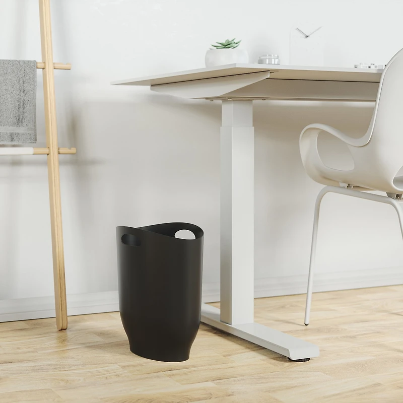 Umbra 2.4 Gallon Trash Can