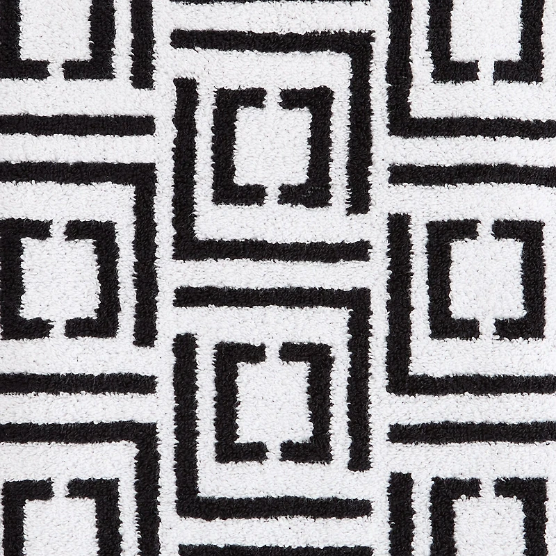 Liz Claiborne Signature Plush Logo Bath Towel