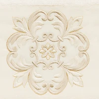 Linum Home Textiles Alyssa Embellished 2-pc. Medallion Bath Towel