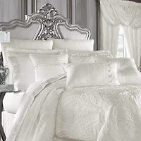 Queen Street Britney 4-pc. Floral Comforter Set