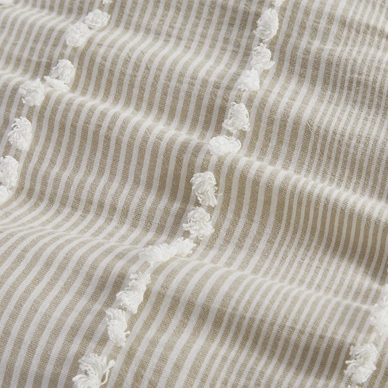 Harbor House Anslee 3-pc. Midweight Embroidered Comforter Set