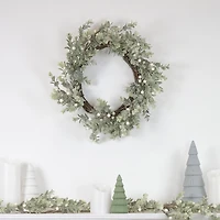 Northlight 5ft Real Touch™️ Berry And Eucalyptus Christmas Indoor Garland