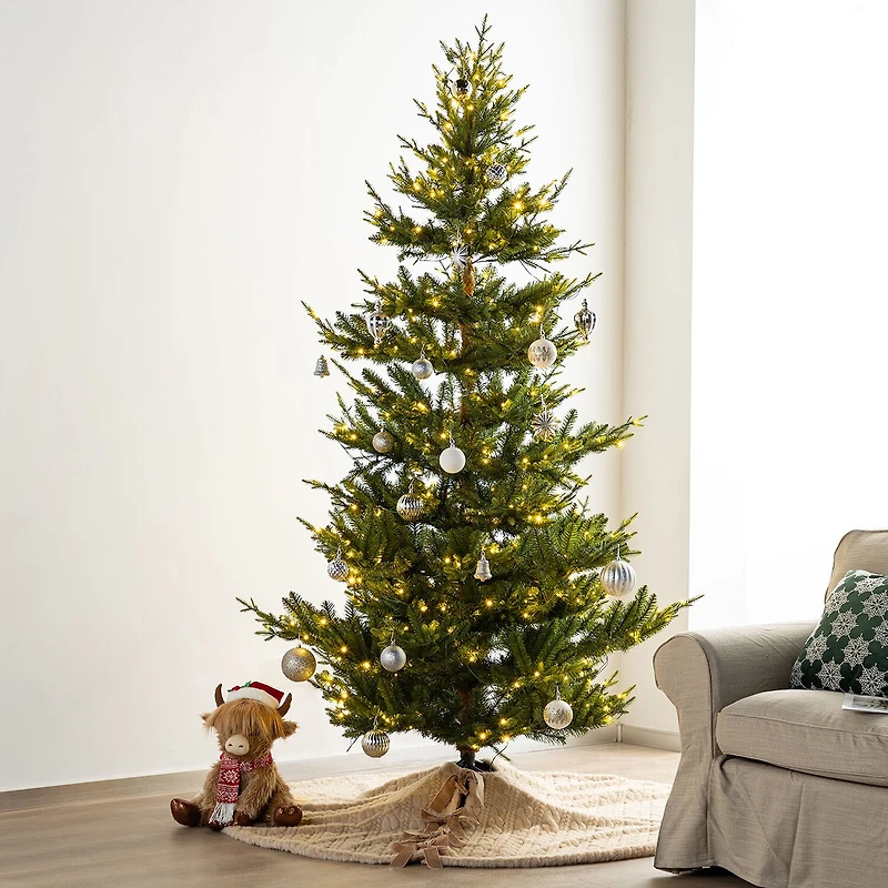 Glitzhome 60"D Deluxe Reversible Milk Coffee Twisted Faux Marten Fur/Korean Fleece Christmas Tree Skirt