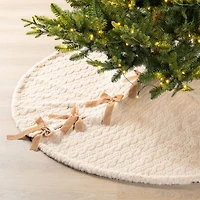 Glitzhome 60"D Deluxe Reversible Milk Coffee Twisted Faux Marten Fur/Korean Fleece Christmas Tree Skirt