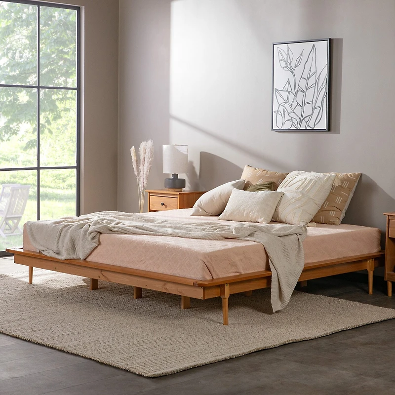 King Spindle Platform Bed