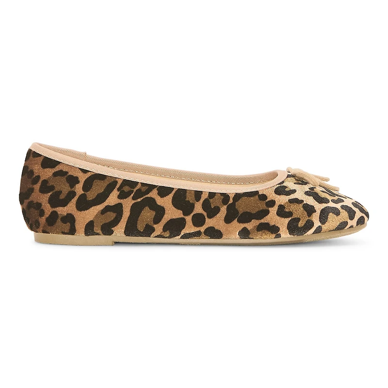 Thereabouts Lexi Little & Big Kid Girls Round Closed Toe Ballet Flats