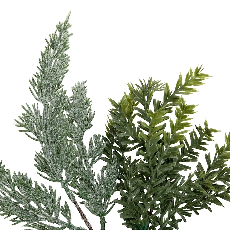 Northlight Pre-Ated Pine Christmas Indoor Garland