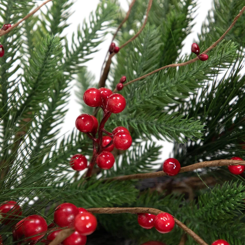 Northlight Red Berry And Pine Unlit Wreath