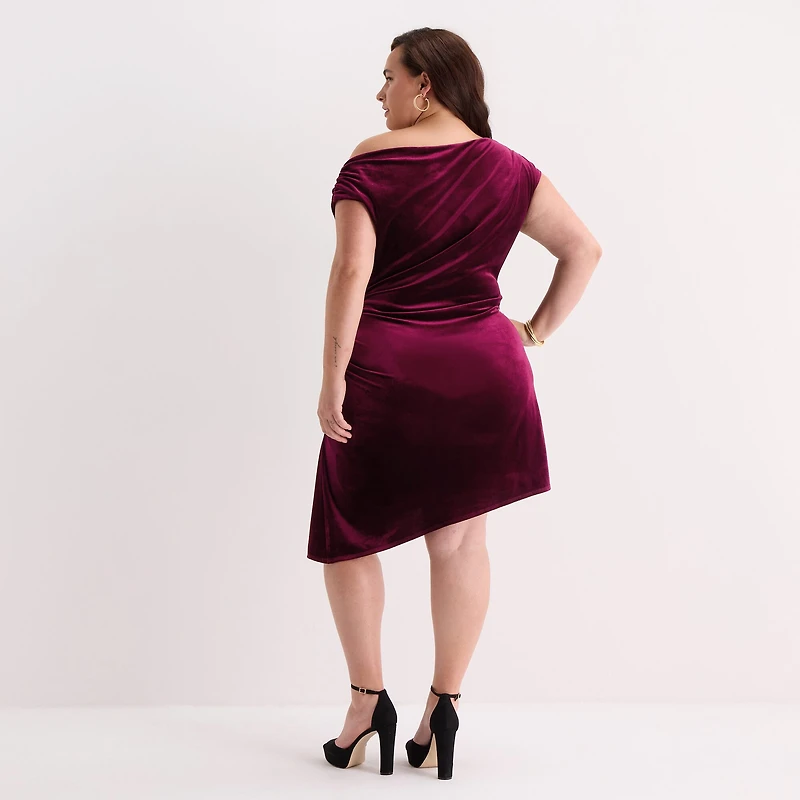 Premier Amour Womens Plus One Shoulder Short Sleeve Velvet Fit + Flare Dress