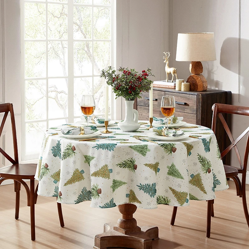 Elrene Home Fashions Lucina Twinkle Trees Holiday Lurex 70" Round Tablecloths