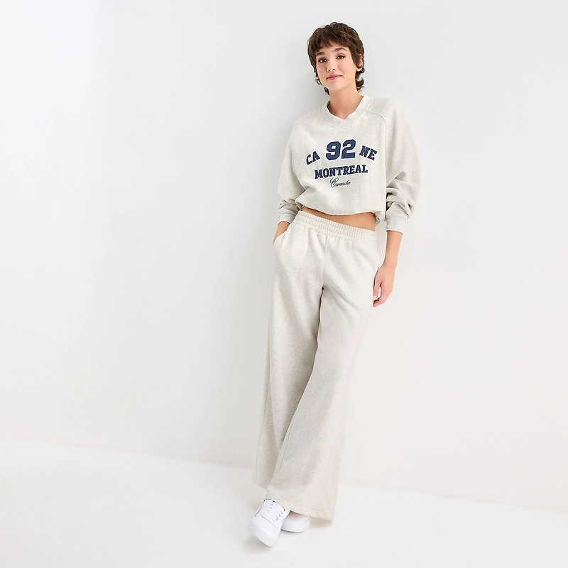 Arizona Bubble Hem Womens Juniors V Neck Long Sleeve Sweatshirt