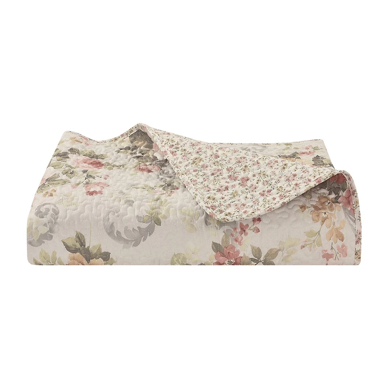 Royal Court Chablis Floral Quilt Set