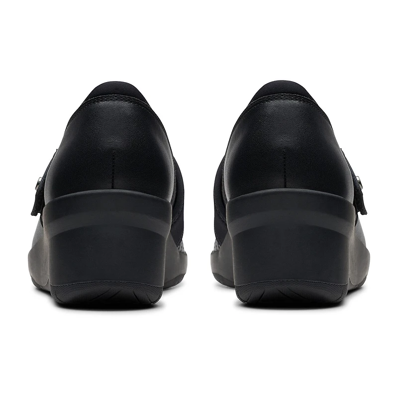 Clarks Suttyn May Womens Moc Closed Toe Slip-On Shoe