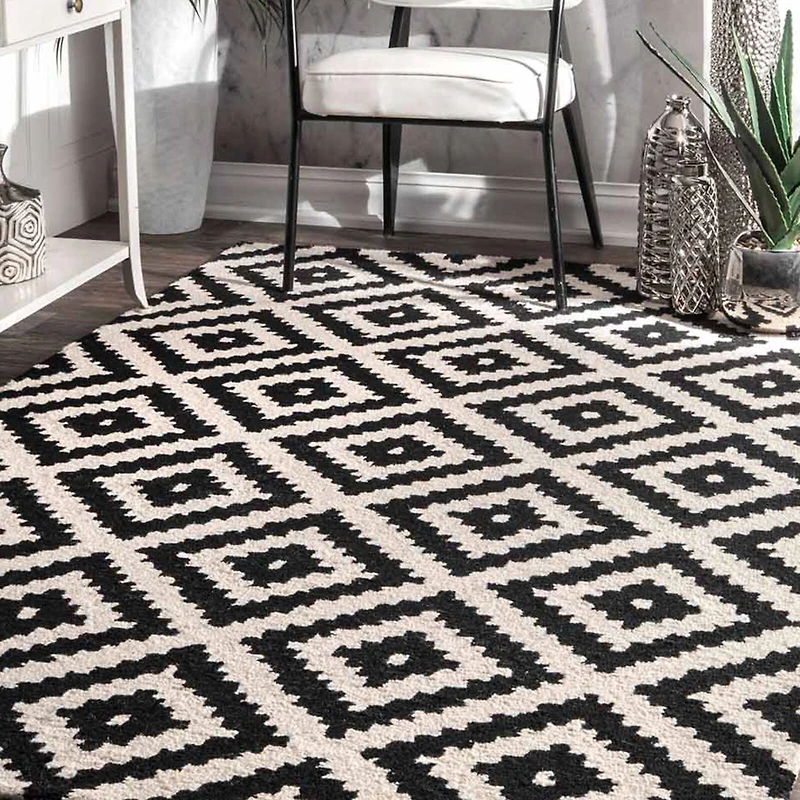 nuLoom Hand Tufted Kellee Rug