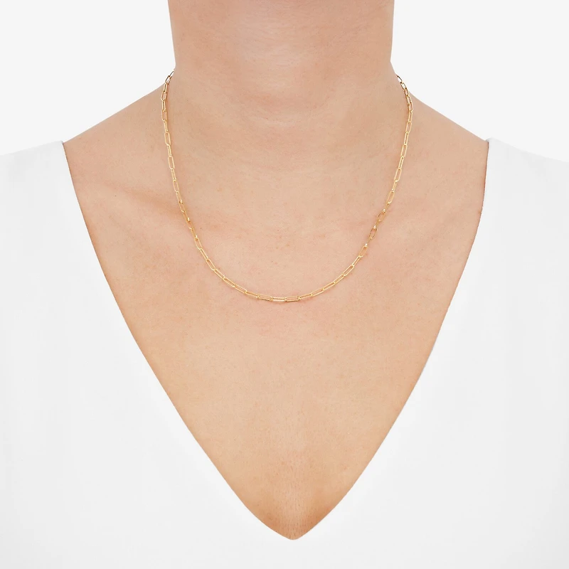 Womens 14K Gold Circle Paperclip 18 Inch Pendant Necklace