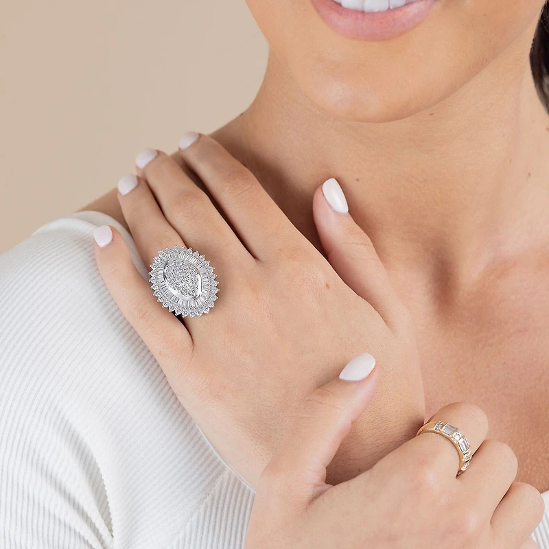 (G / I1) Womens 4 CT. T.W. Lab Grown White Diamond 10K Gold Cluster Cocktail Ring