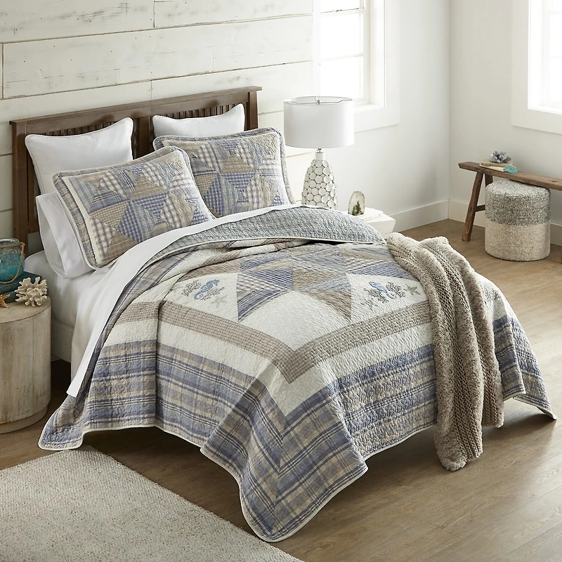 Donna Sharp Coastal Star Twin Embroidered Pieced Cotton Quilt Set