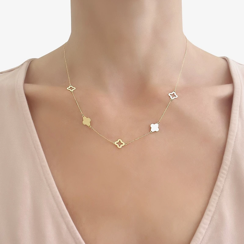 Womens 14K Gold Clover 18 Inch Pendant Necklace