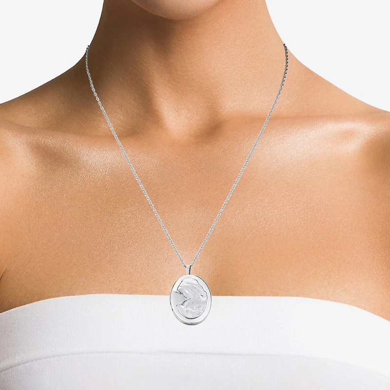 Womens Sterling Silver 18 Inch Locket Necklace