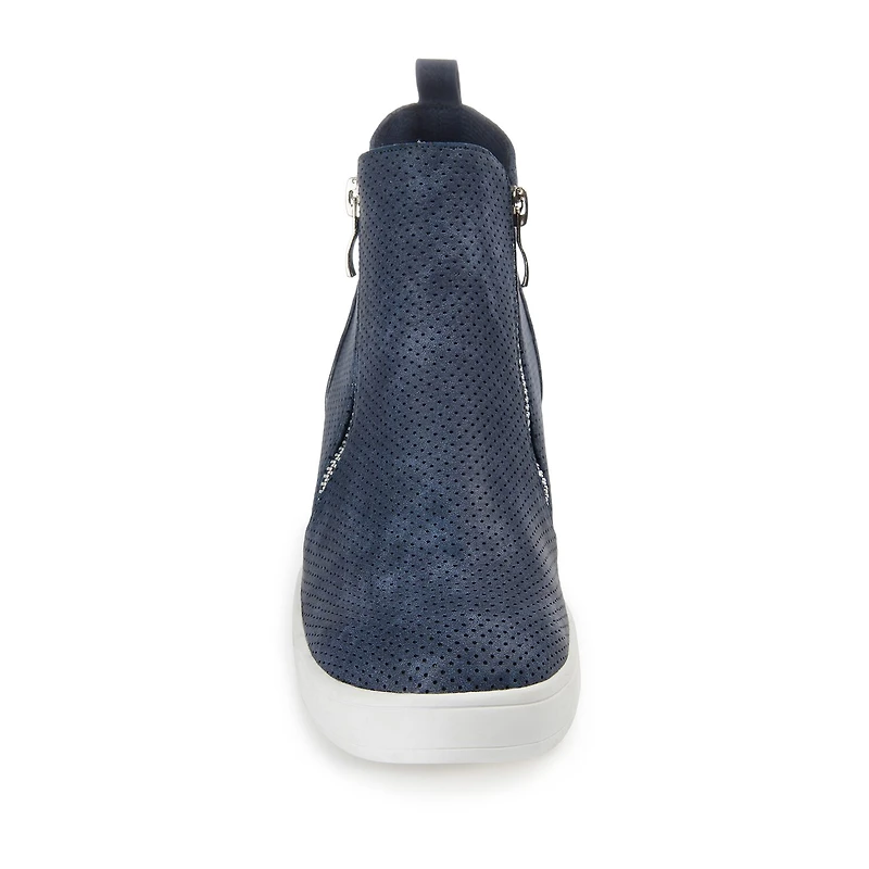 Journee Collection Pennelope Womens Round Closed Toe Slip-On Shoe