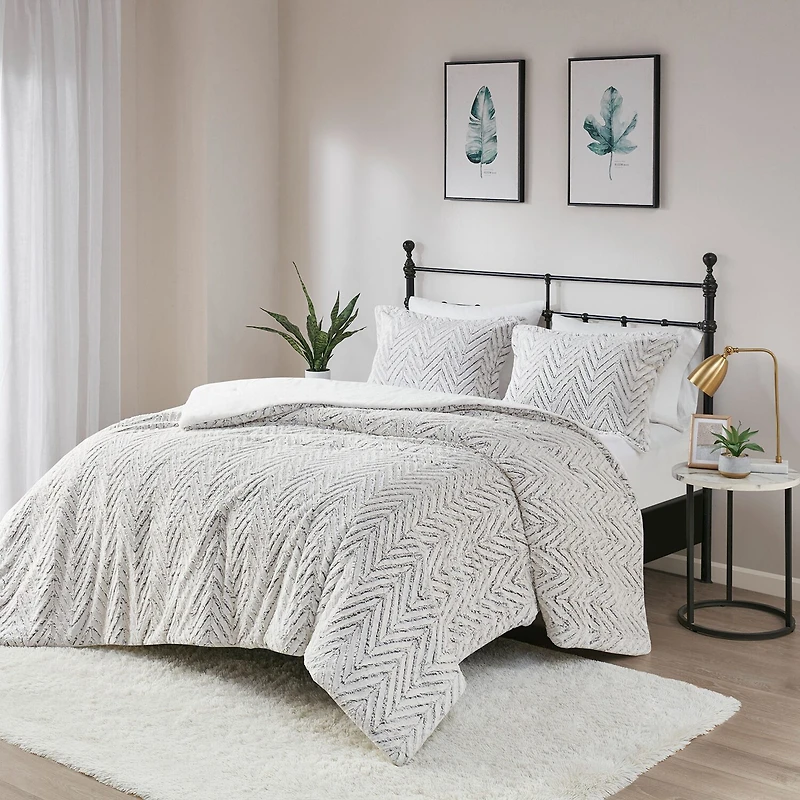 Madison Park Aurora Ultra Plush Down Alternative Easy Care Comforter Set