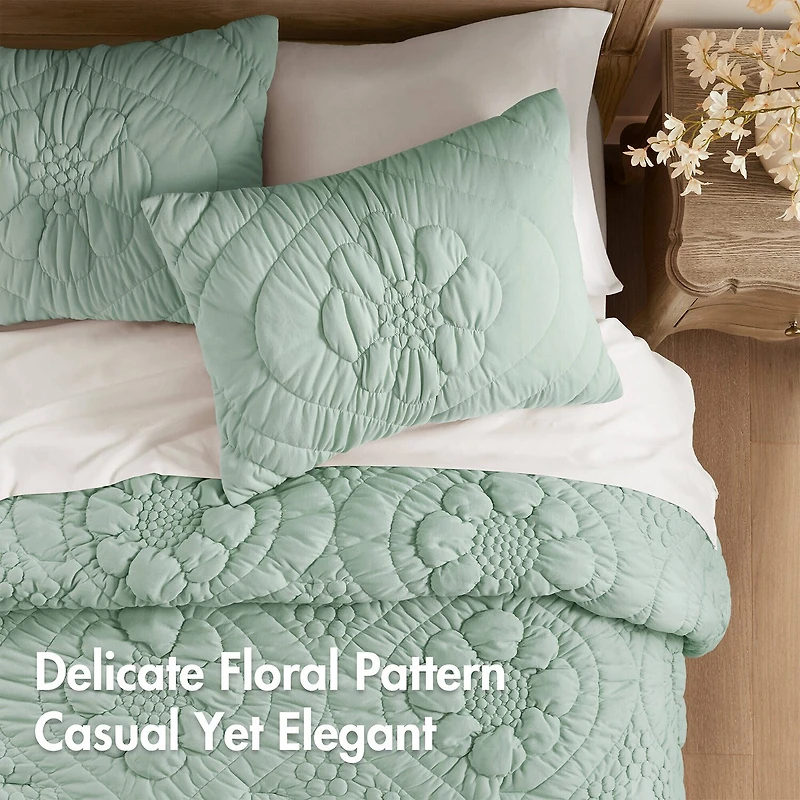 Madison Park Amelie Puffy Floral Easy Care Comforter Set