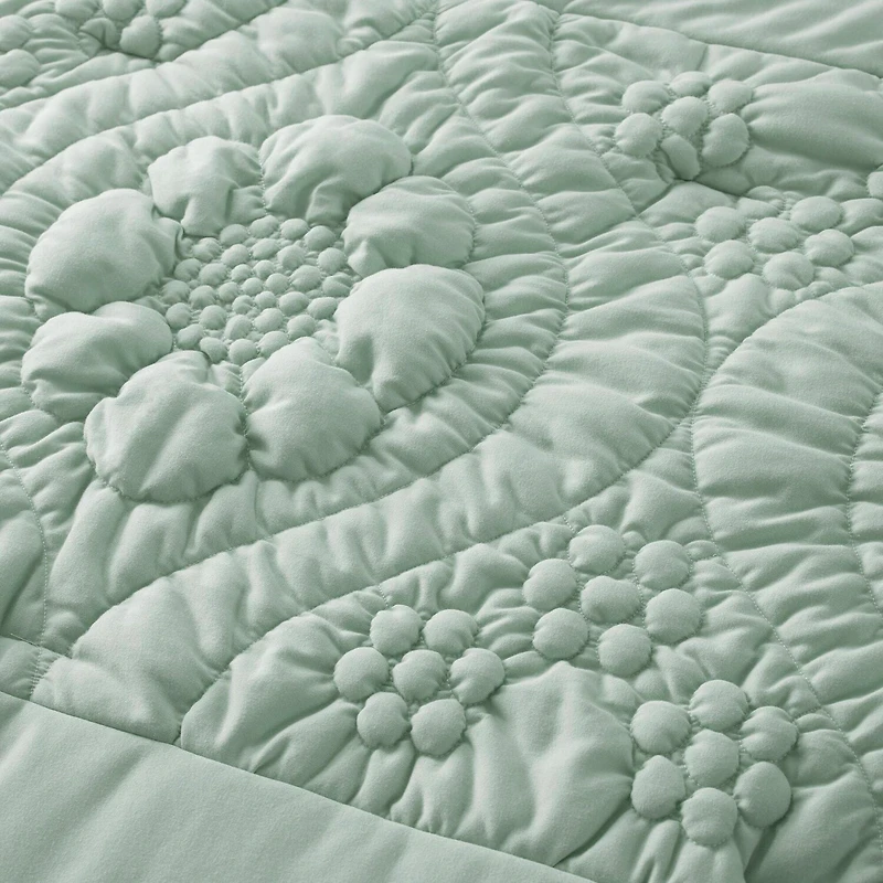 Madison Park Amelie Puffy Floral Easy Care Comforter Set
