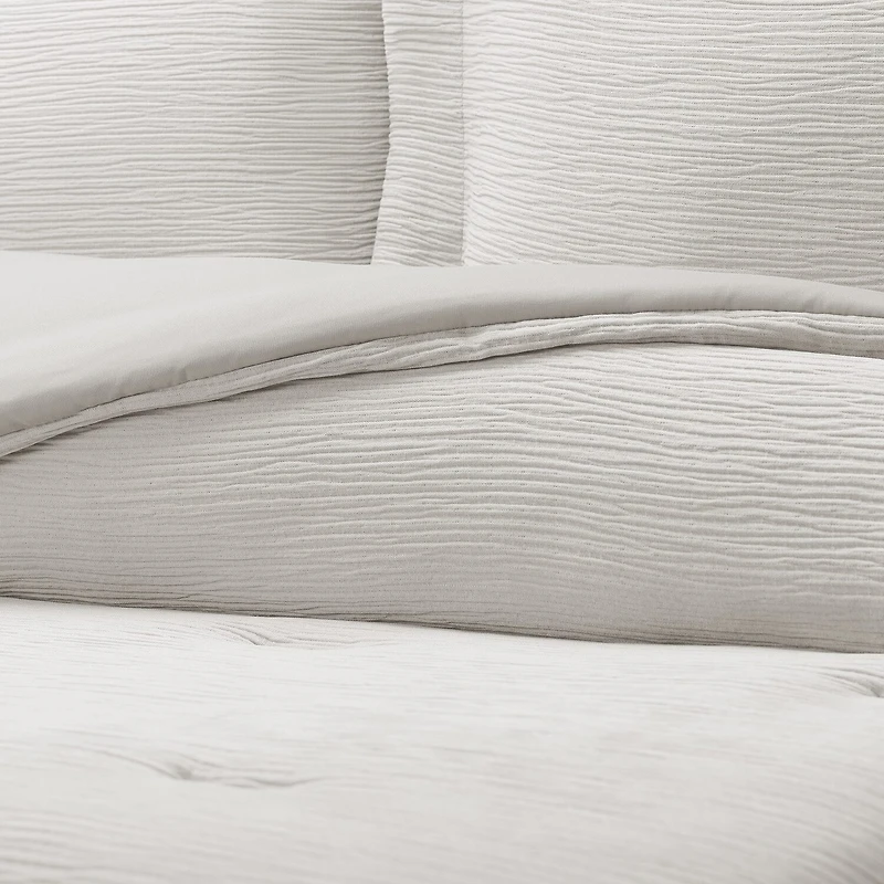 Casual Comfort Textured Cloud Gauze Down Lightweight Comforter Set