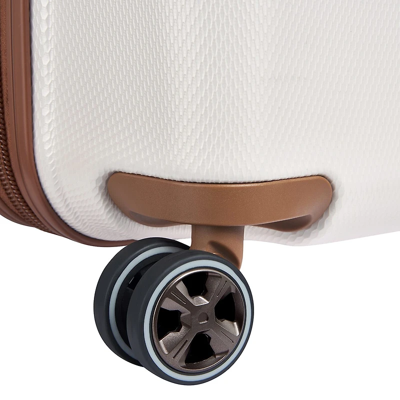 Delsey Paris Flanerie 28 Inch Hardside Checked Spinner Luggage