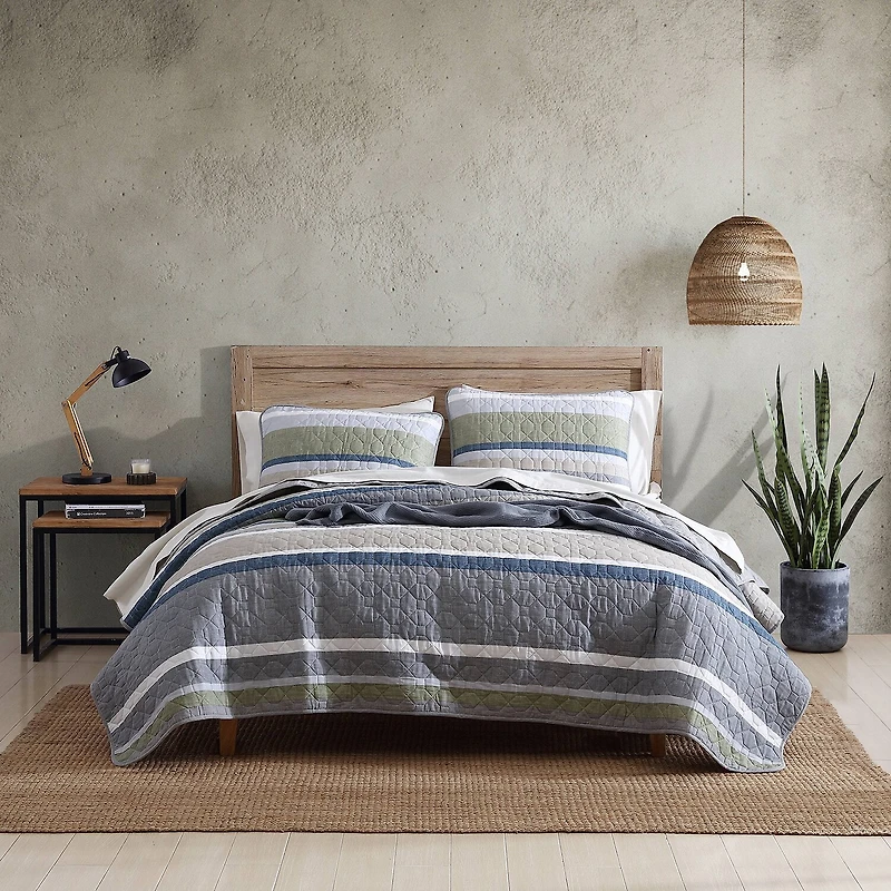 Eddie Bauer Salmon Ladder Quilt Set
