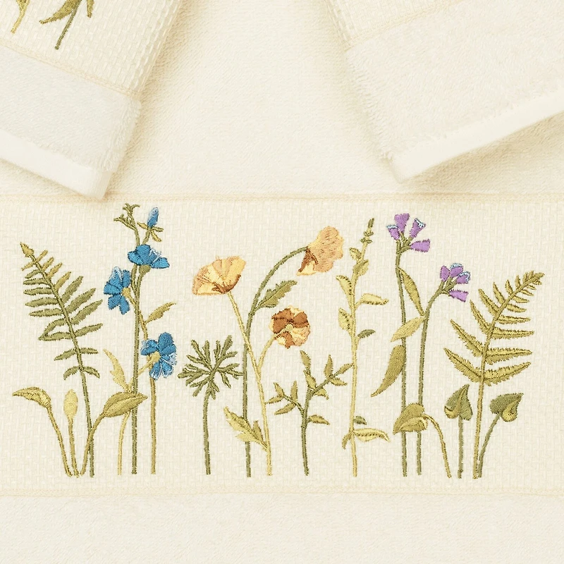 Linum Home Textiles Serenity Embellished 3-pc. Bath Towel Set