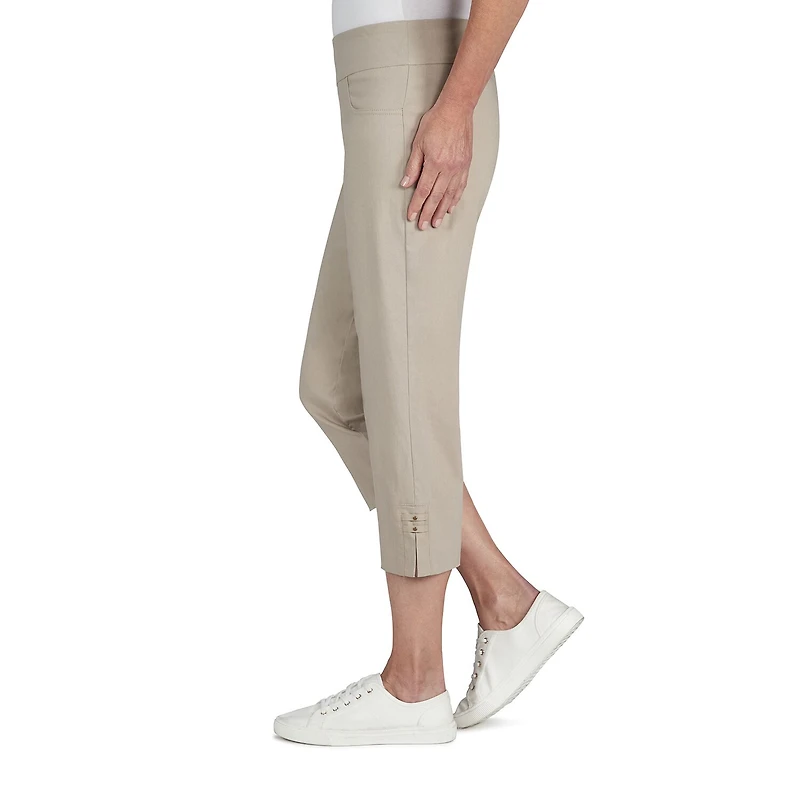 Hearts Of Palm Womens Petite Straight Mid Rise Capri Pant