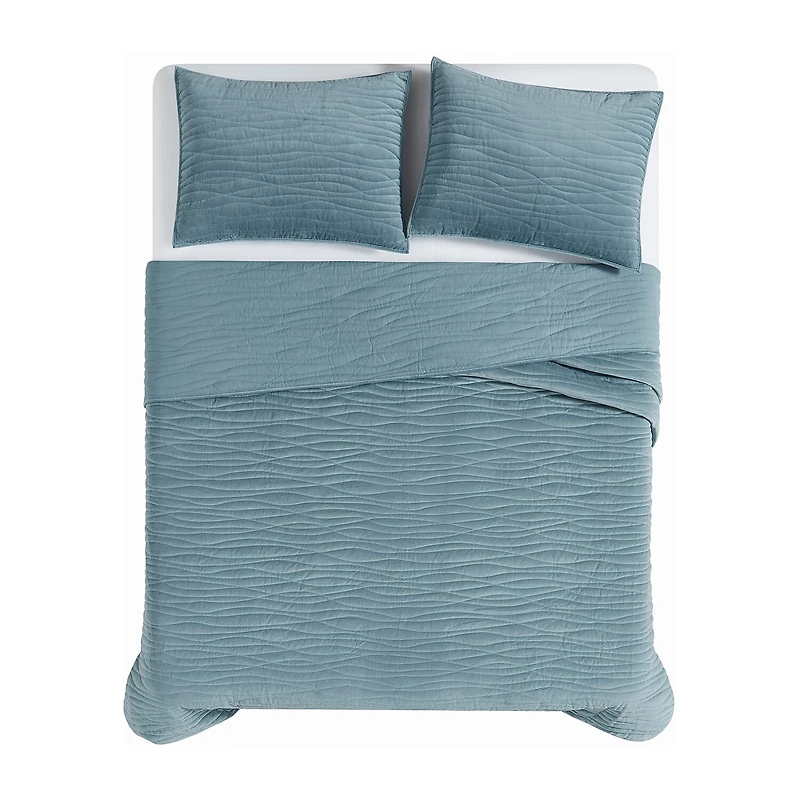 Royal Velvet Wavy Matte Cotton Quilt Set