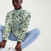 Nike Womens Mock Neck Long Sleeve Active Quarter-Zip Pullover