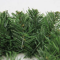 Deluxe Windsor Pine Artificial Christmas Wreath - 10'' Unlit