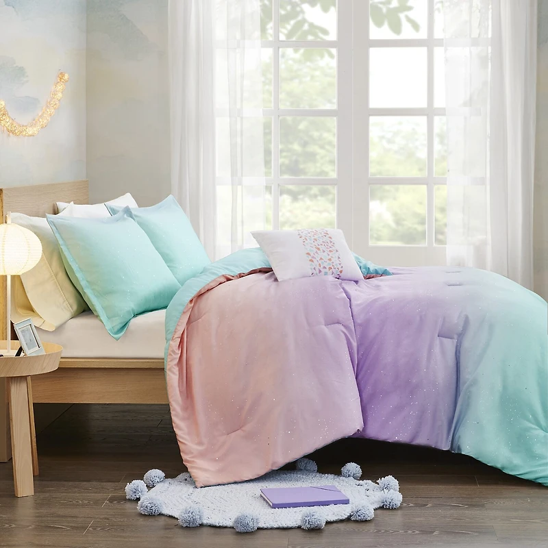 Intelligent Design Sparkle Metallic Glitter Printed Reversible Comforter Set with decorative pillow