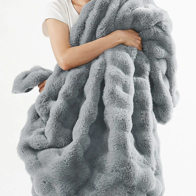 Brooklyn Loom Bubble Faux Fur Throw